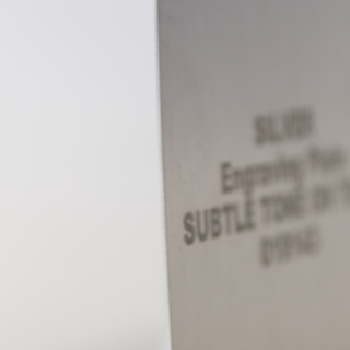 Plaque d'argent gravable découpée sur mesure